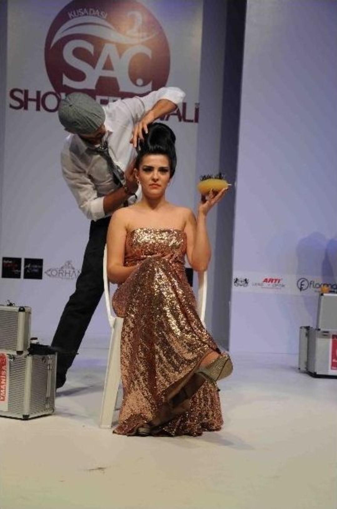 Usta Eller Kuşadası&rsquo;nı B&uuml;y&uuml;ledi