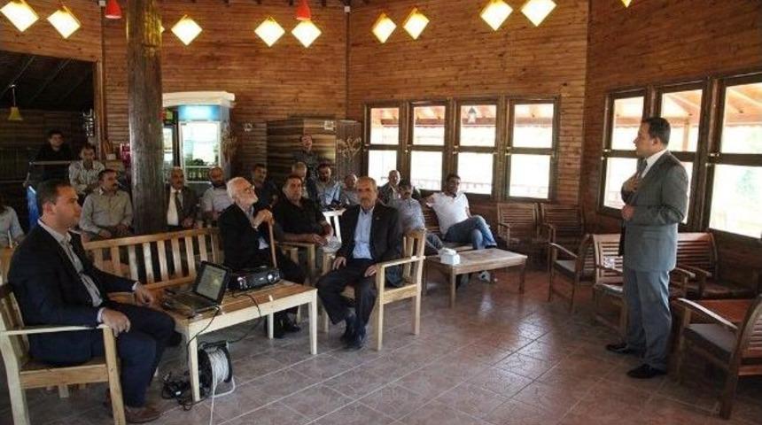 İl&ccedil;e İl&ccedil;e Gezip Hizmetleri Anlatıyorlar