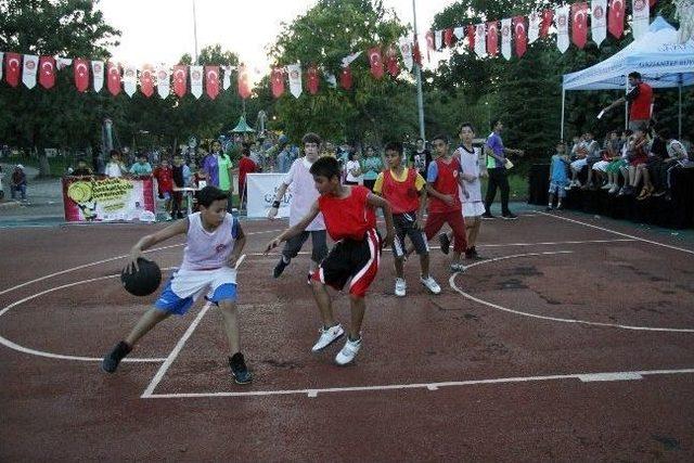 8.sokak Basketbolu Turnuvası Sona Erdi