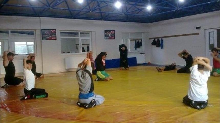 Yalovalı Veteranlar D&uuml;nya G&uuml;reş Şampiyonasına Katılacak