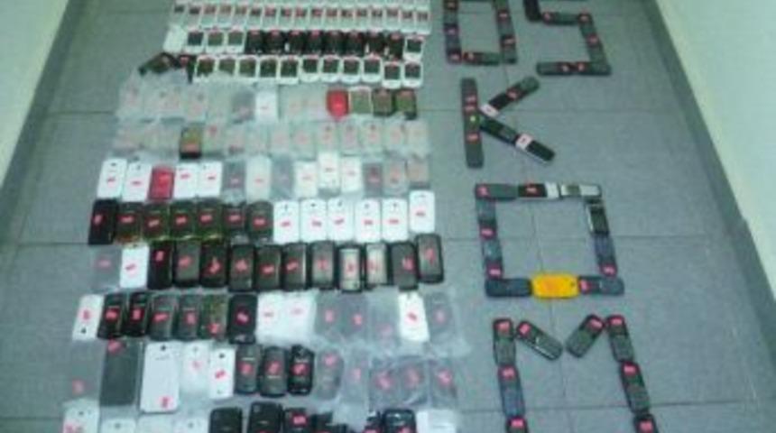 Amasya Polisinden Ka&ccedil;ak Cep Telefonu Operasyonu
