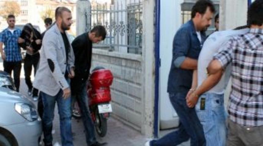 Konya'da 6 Hırsızlık Ş&uuml;phelisi Yakalandı