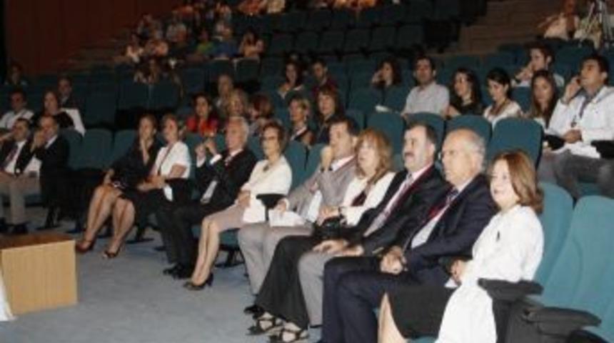 İzmir&rsquo;de İlgin&ccedil; Panel: "yaşlılık Ceza Mı &Ouml;d&uuml;l M&uuml;"