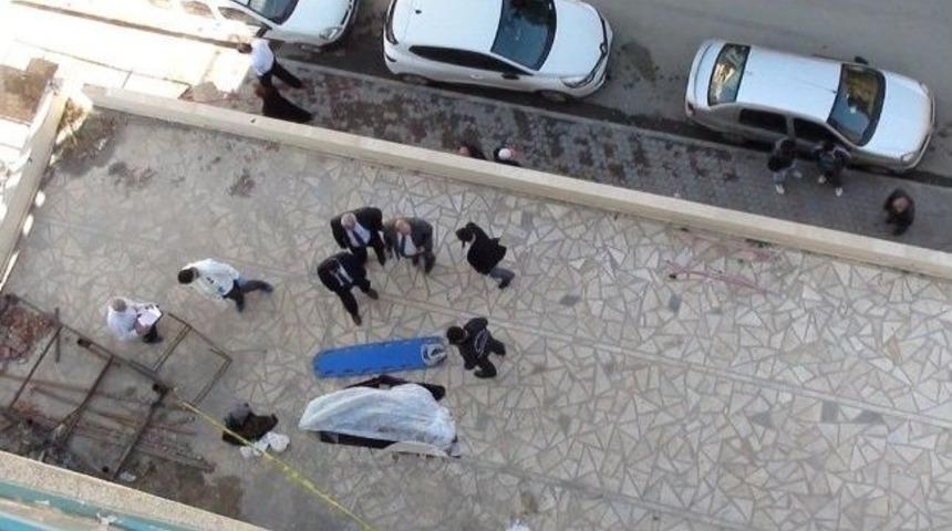 Bayburt&rsquo;ta lise &ouml;ğrencisi kız 8. kattan &ouml;l&uuml;me atladı