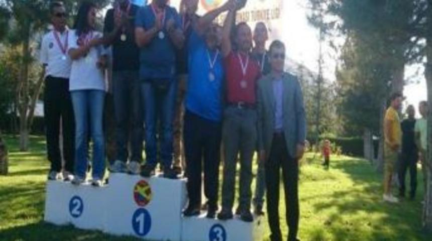 Khk Kayseri&rsquo;ye Kupa Ve Madalya İle D&ouml;nd&uuml;