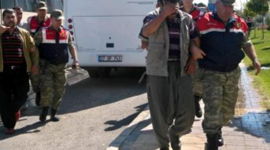 R&uuml;şvet Operasyonunda 46 Kişi Adliyeye Sevk Edildi