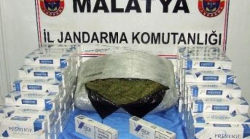 Yolcu Otob&uuml;s&uuml;nde Esrar Ve Ka&ccedil;ak Sigara Ele Ge&ccedil;irildi