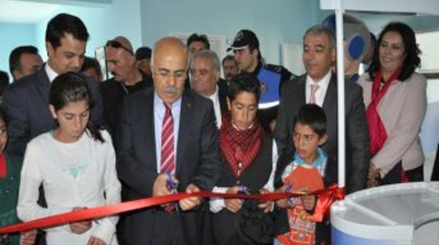 Iğdır Valisi Pek: Her Zaman &Ccedil;ocukların Eğitimine B&uuml;y&uuml;k Destek Sağlayacağız