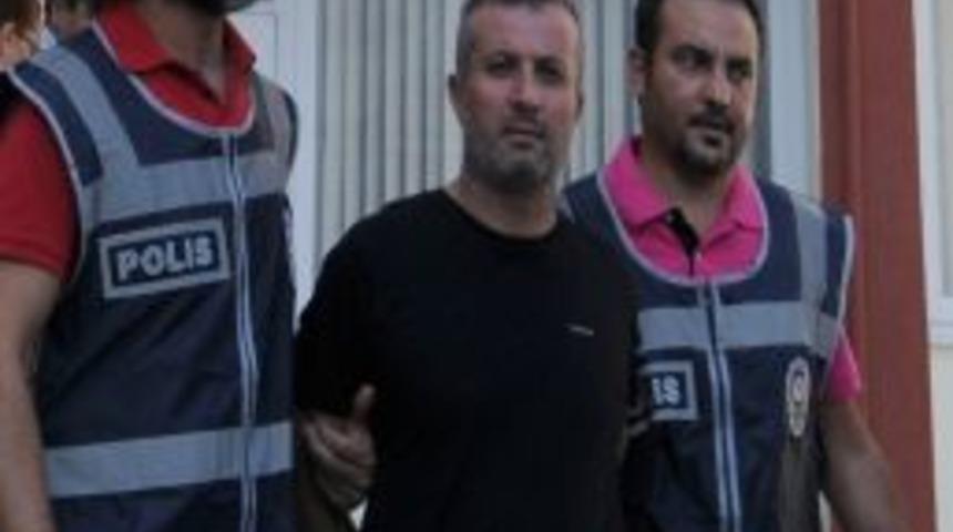 &Ccedil;elik Kasa Hırsızının Eşi &Ouml;fkesini Gazetecilerden &Ccedil;ıkardı