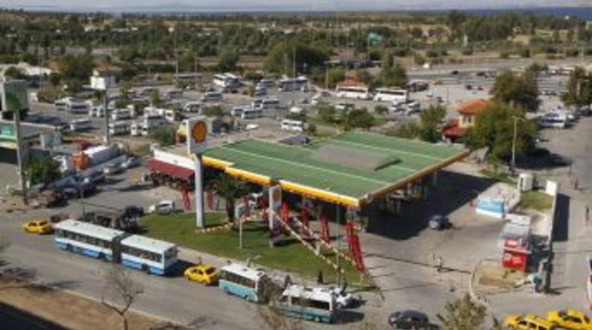 İzmir'de Tartışmalı Benzinliğin Ihalesi Yapıldı