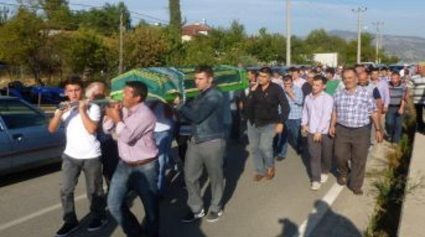 Pamukova'daki Kazada Iş&ccedil;ilerin Kasada Taşınması Faciaya Neden Oldu