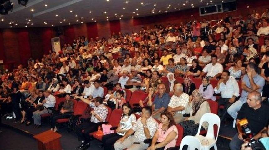 Neşet Ertaş Konserle Anıldı