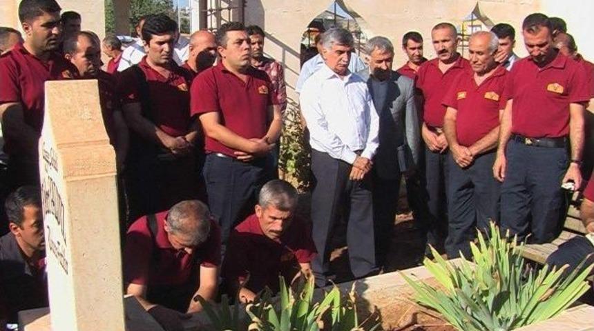 İtfaiye Araçlarıyla Yangına Değil Mezarlığa Gittiler