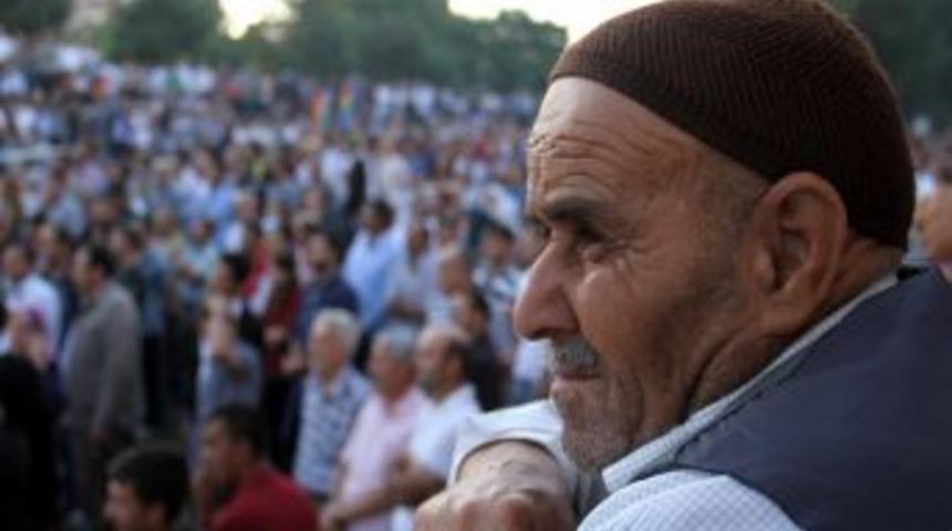 BDP&rsquo;nin Diyarbakır&rsquo;daki Y&uuml;r&uuml;y&uuml;ş&uuml;nde Gerginlik