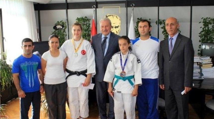 Okay, Başarılı Judocuları Ödüllendirdi