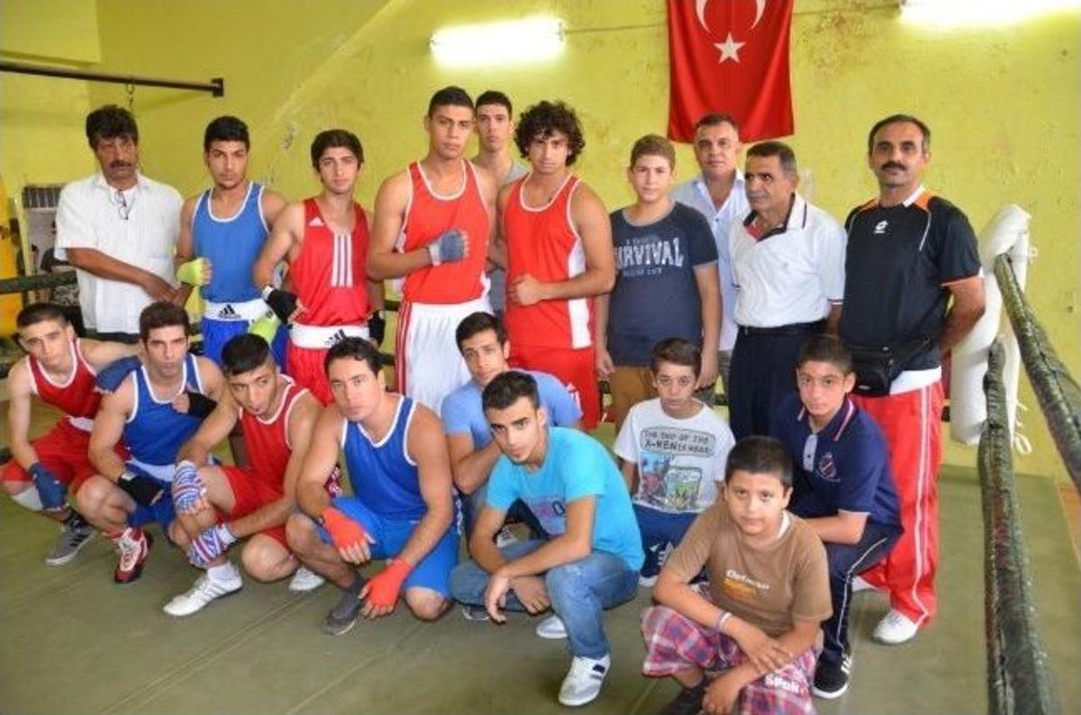 Adana&rsquo;da Boks İl Se&ccedil;melerine 25 Sporcu Katıldı