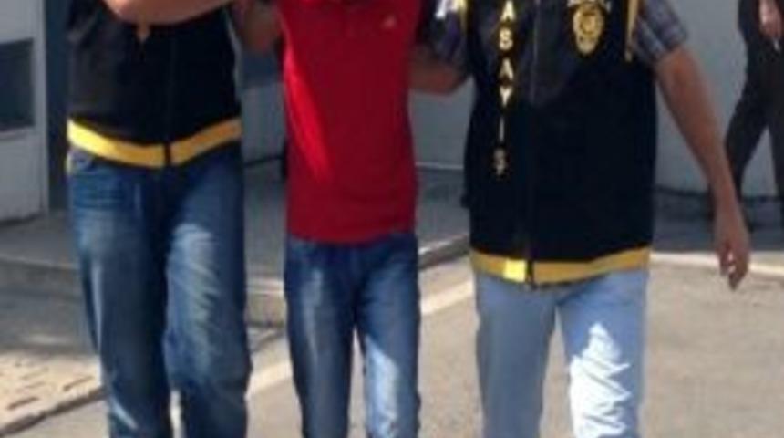 Girdiği Evden G&uuml;neş G&ouml;zl&uuml;ğ&uuml; Bile &Ccedil;aldı