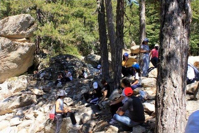 Doğaseverler Madran&rsquo;a Y&uuml;r&uuml;d&uuml; 3