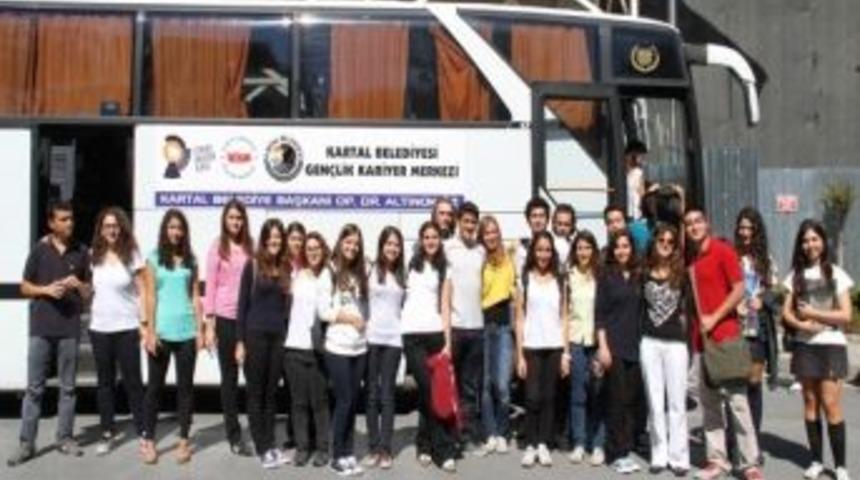 Kartal Gen&ccedil;lik Kariyer Merkezi &Ouml;ğrencilere Işık Tutuyor
