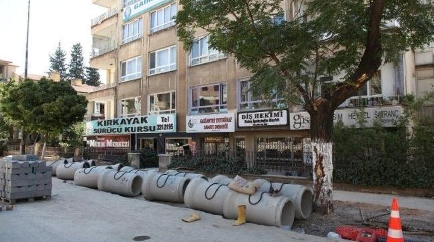 Atat&uuml;rk Bulvarı Yenileniyor