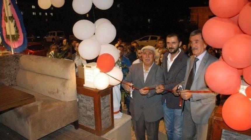 K&ouml;tekli Yeni Bir Cafe&rsquo;ye Kavuştu