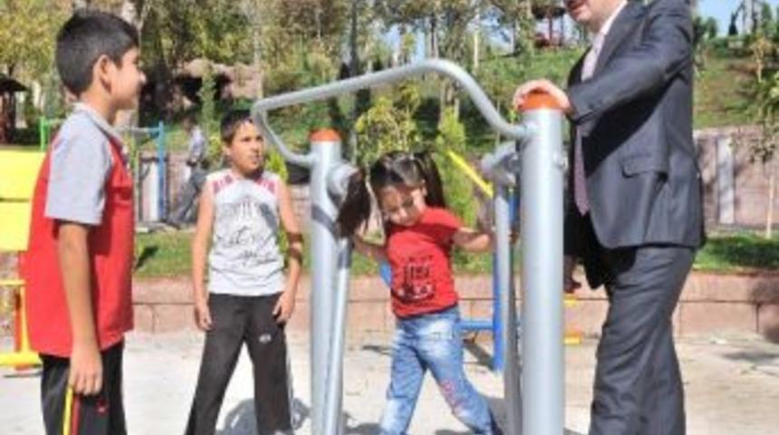 Cumhuriyet Parkı&rsquo;nın Yeni Y&uuml;z&uuml; &Ccedil;ok Sevildi