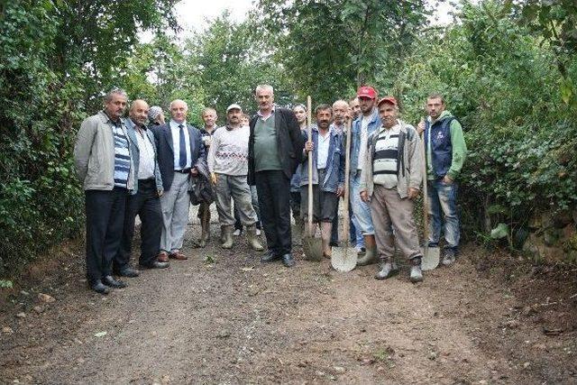 Belediye-vatandaş İşbirliği İle Beton Yol