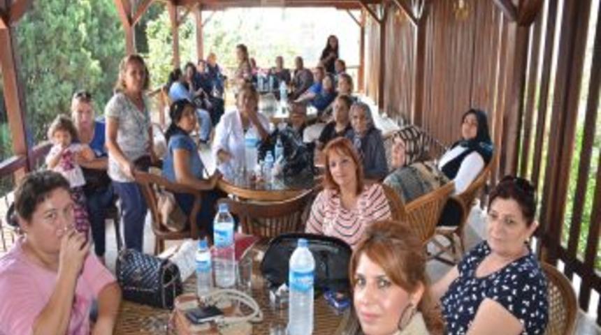AK Partili Kadınlar Aylık Toplantısını Kozan&rsquo;da Yaptı