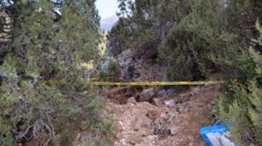 Ka&ccedil;ak Kazı Yapan Beş Kişi Yakalandı