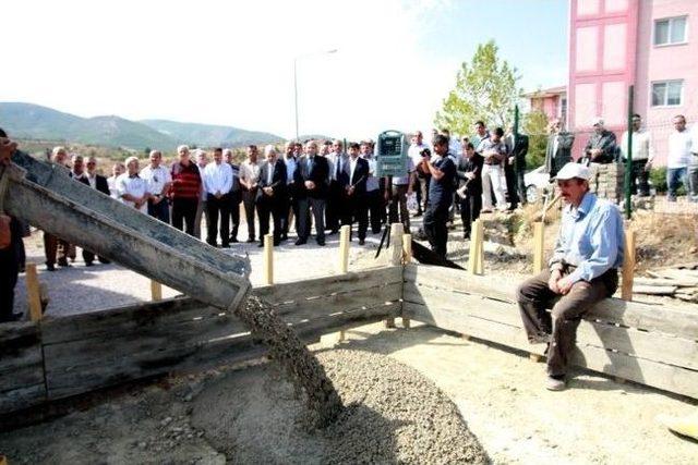 Toki Konutları Bölgesinde Cami Temel Atma Töreni