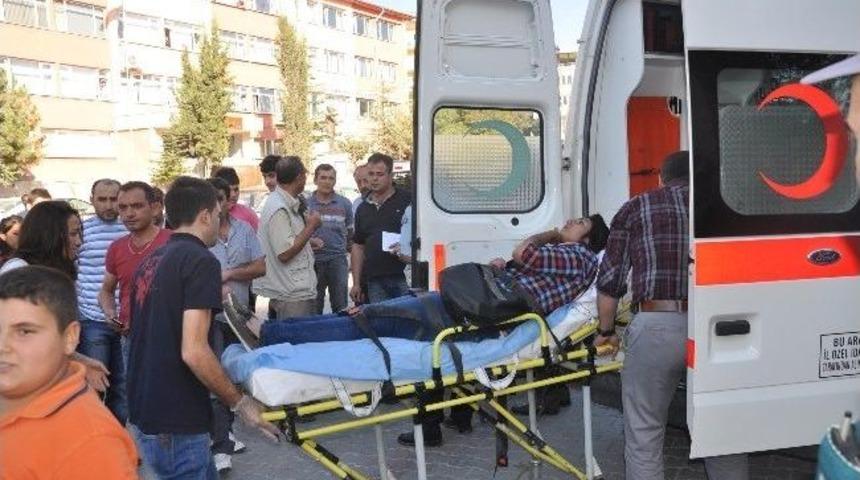 Gen&ccedil; Kıza &Ccedil;arpan S&uuml;r&uuml;c&uuml; Hakkında Taciz Şikayeti