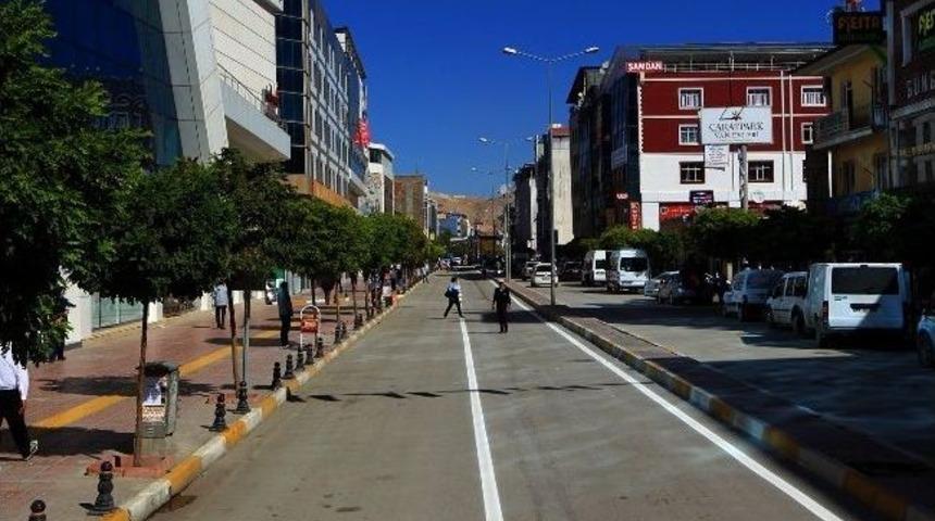 Van Yollarının Trafik &Ccedil;izgileri Yenileniyor