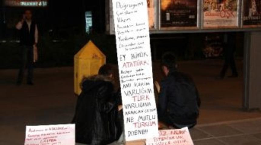 &ldquo;andımız&rdquo;ın Kaldırılmasına &Ouml;ğrencilerden Tepki