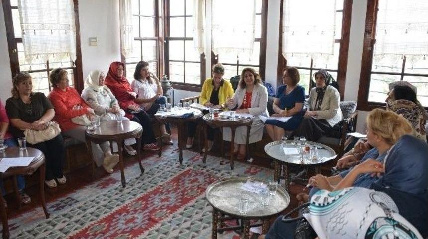 Ak Parti'li Kadınlar Kozan&rsquo;da Toplandı