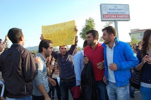 &Ouml;ğrencilerden 25 Kuruşluk Zamma Tepki 2