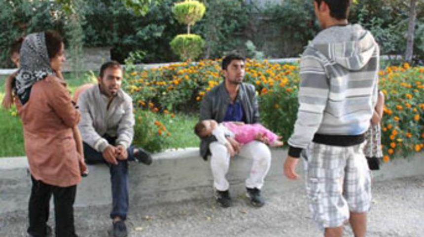 Ka&ccedil;akları 'Yunanistan' diye Keşan'da tarlaya bıraktılar