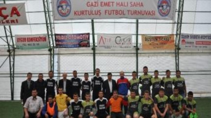Gazi Emet Halı Saha Kurtuluş Futbol Turnuvası Sona Erdi