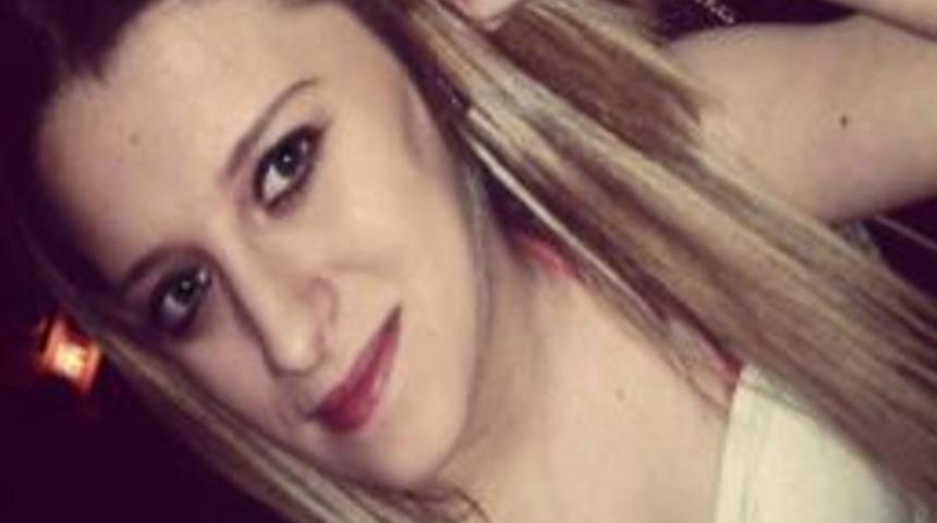 Gen&ccedil; B&uuml;şra, Facebook'a &Ouml;l&uuml;m Mesajı Yazdı, Karayolunda Cesedi Bulundu