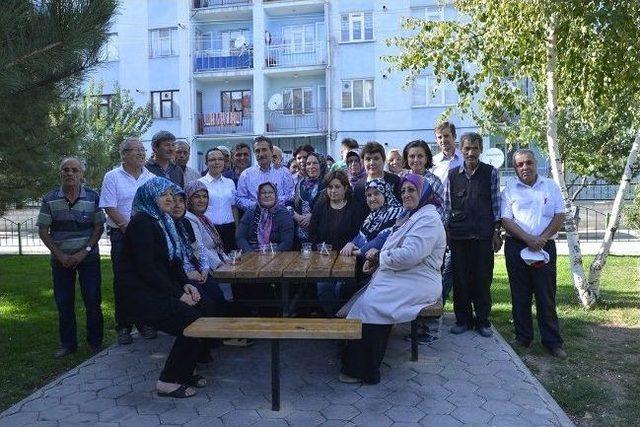 Başkan Ata&ccedil;&rsquo;ın Park Buluşmaları S&uuml;r&uuml;yor 2