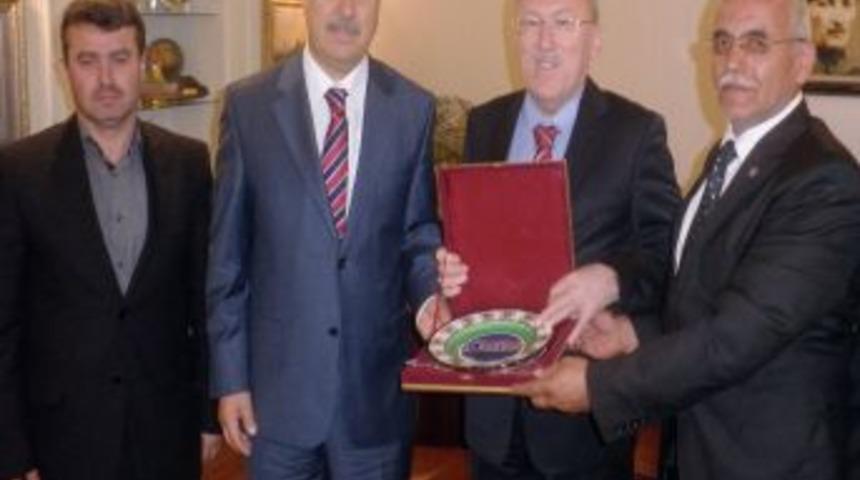 Ayvacık İHL Y&ouml;neticileri, Ankara'da B&uuml;rokratları Ziyaret Etti