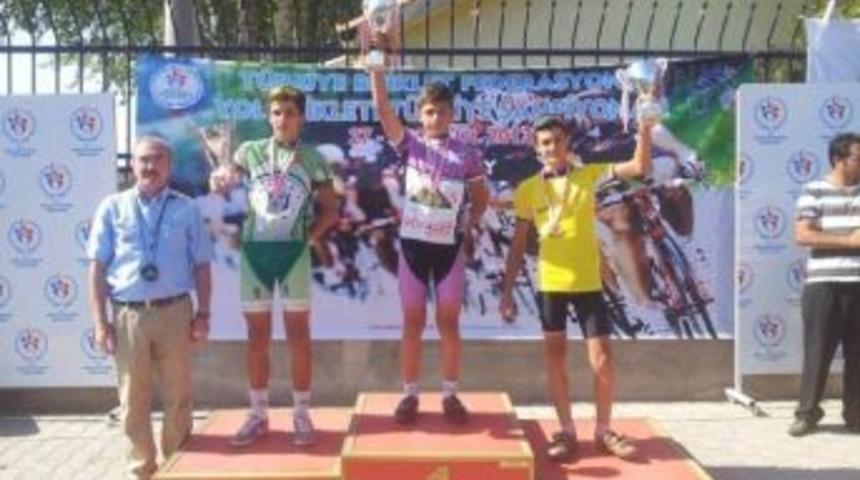 Nevşehirli Bisiklet&ccedil;i T&uuml;rkiye 1. Si Oldu