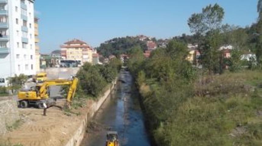 Dere Yatakları Temizleniyor