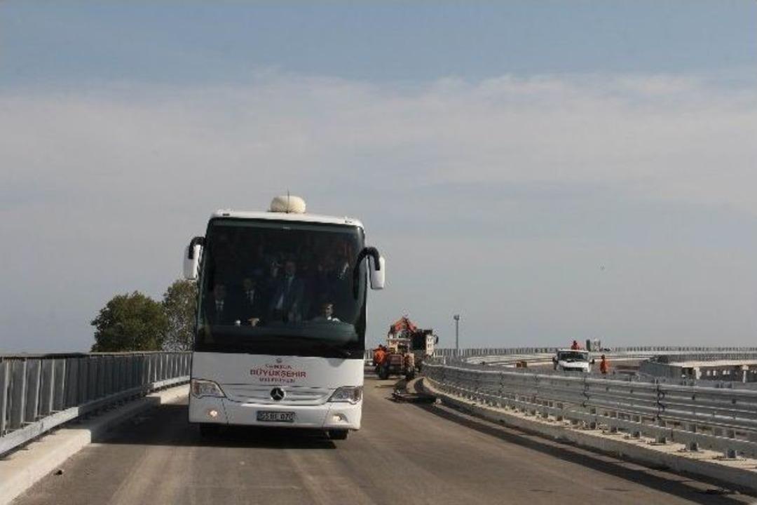 Viyad&uuml;kten İlk Ge&ccedil;en Başkan Yılmaz Oldu