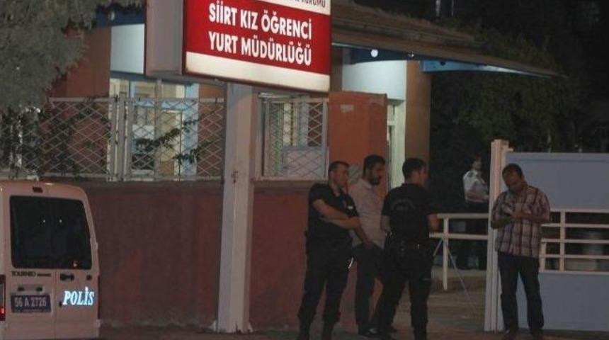 &Ouml;ğrenciler Yurttaki Su Sorununu Protesto Etti