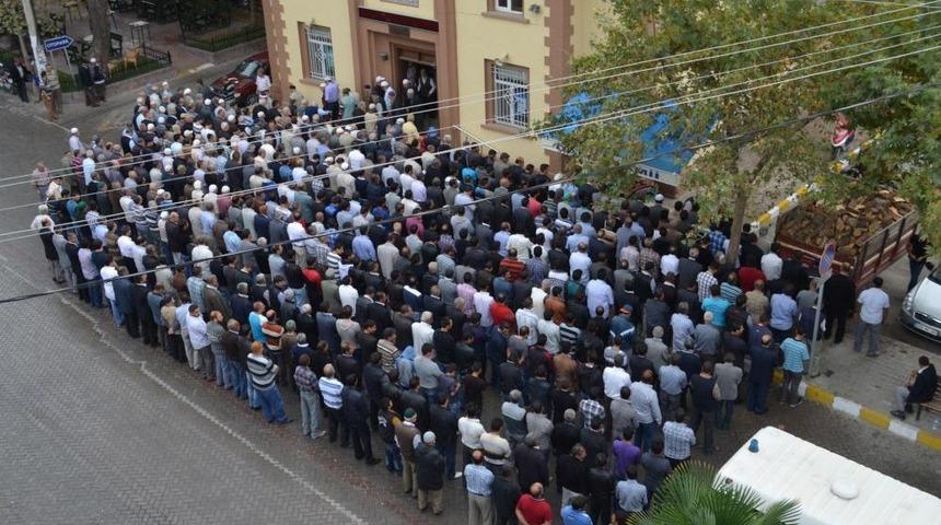 Pamukova'daki Katliam Gibi Kazada &Ouml;len H&uuml;lya Yeltekin Toprağa Verildi