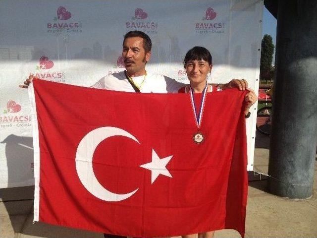 Meral &Ccedil;allı nın &Uuml;st&uuml;n Başarısı 2