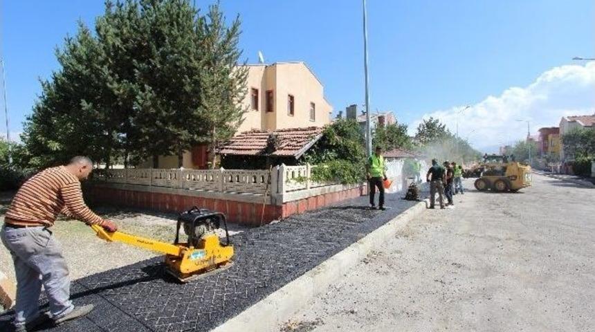 Aziziye&rsquo;de Kaldırımlar Yenileniyor