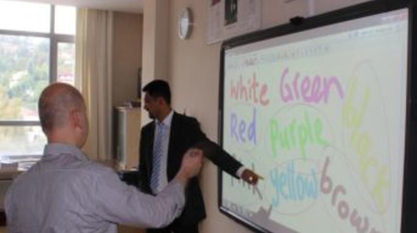 Fatih Koleji, İngilizce Derslerinde Kapılarını Velilere A&ccedil;tı