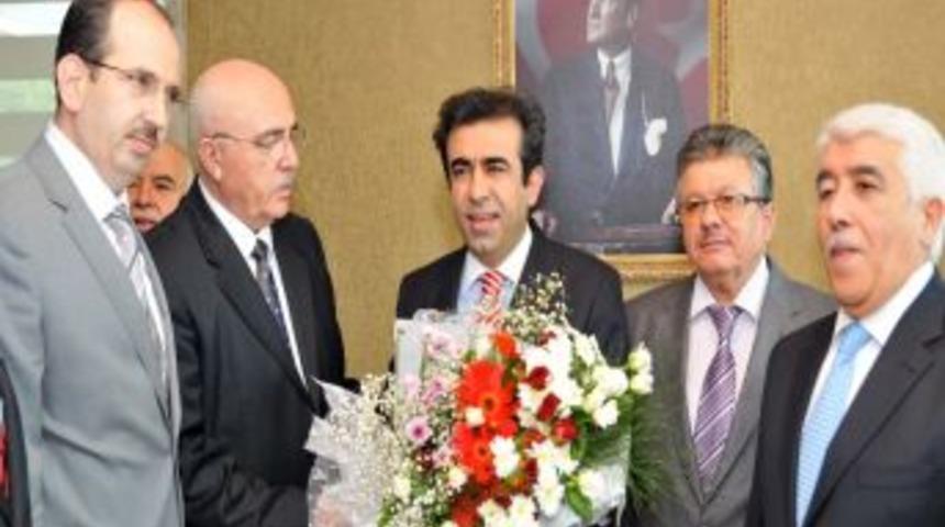 Toplumda Huzurun Sağlanmasında Din G&ouml;revlilerinin Katkısı B&uuml;y&uuml;k