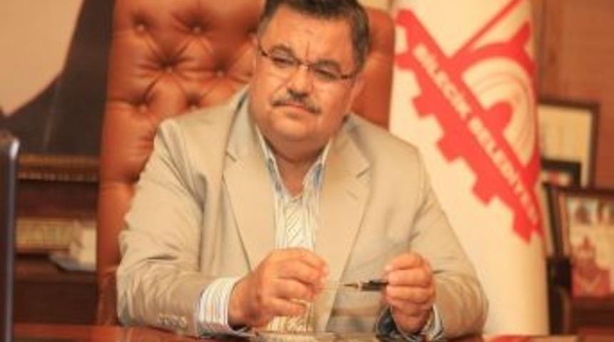 Başkan Selim Yağcı'dan D&uuml;nya Yaşlılar G&uuml;n&uuml; Mesajı